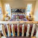 Inn The Woods Suites